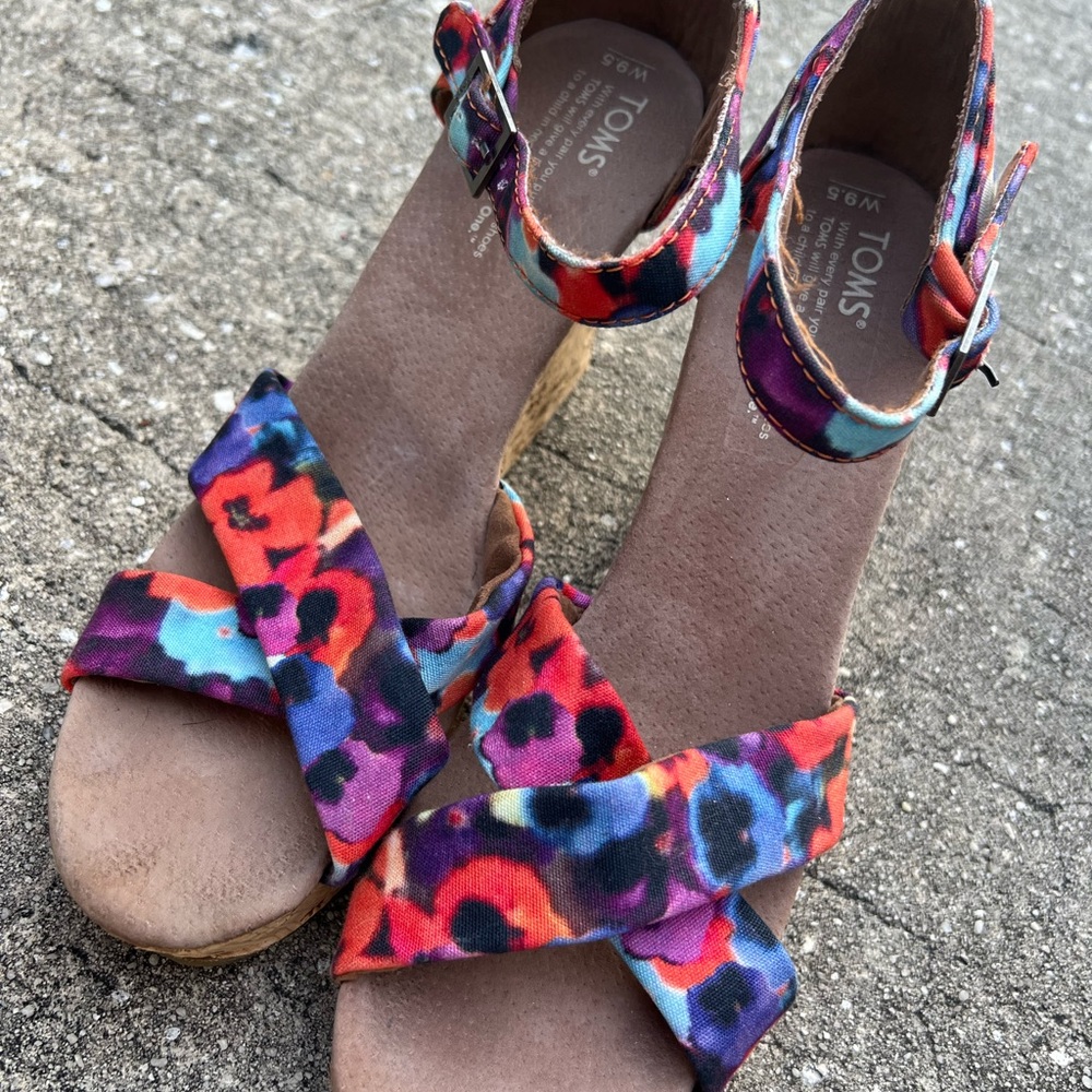 Toms Red and Blue Sandals Vibrant Style